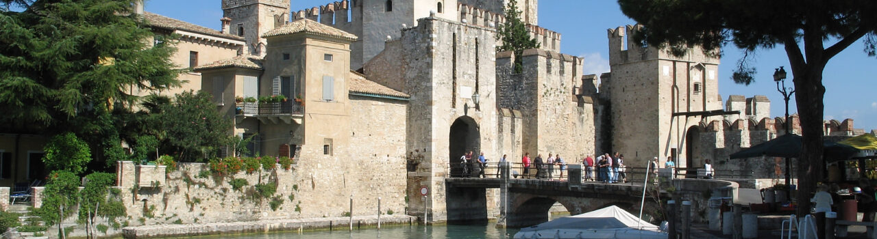 Veduta del castello di Sirmione